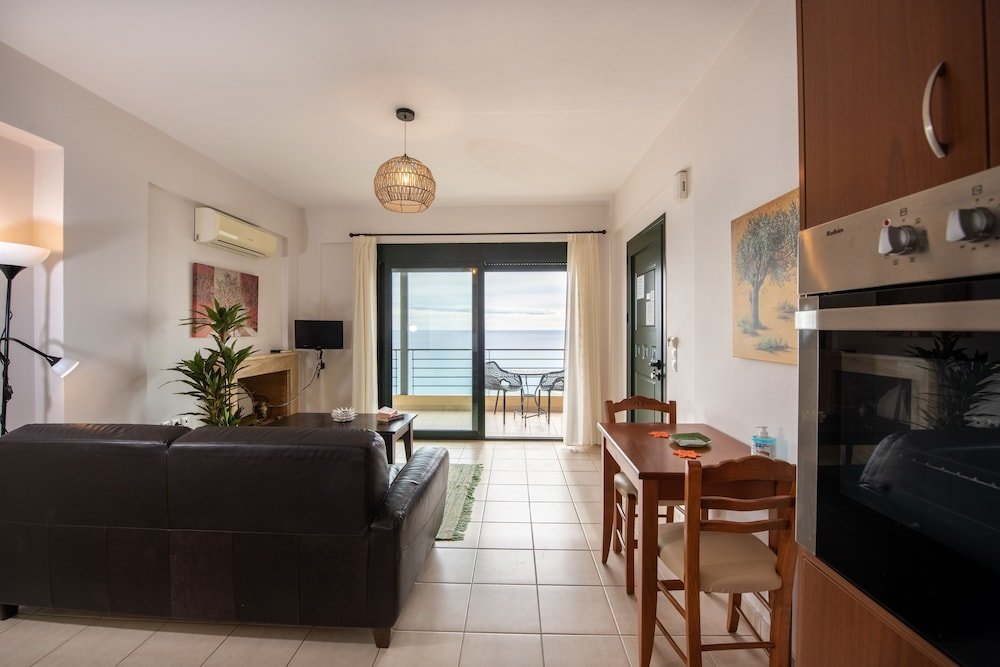 1 Bedroom Apartment with sea view Portela Apartments Kastri