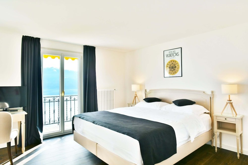 Deluxe Double room with balcony and with lake view Le Baron Tavernier Hôtel Restaurants Spa
