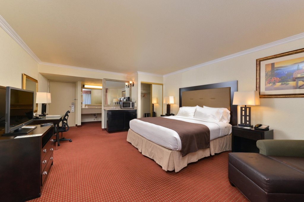 Номер Standard Holiday Inn Rancho Cordova - Northeast Sacramento, an IHG Hotel