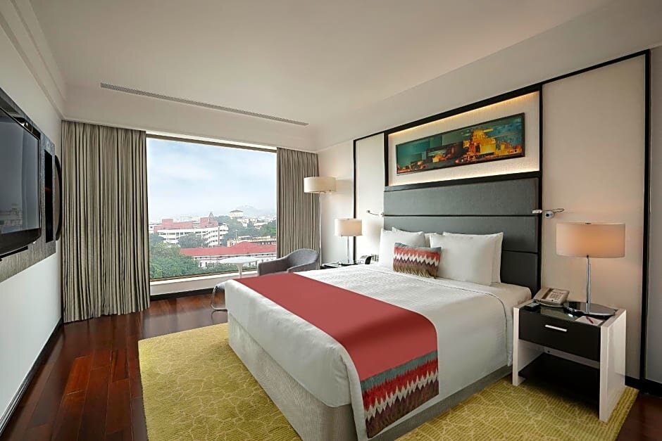 Deluxe Double room Crowne Plaza Pune City Centre, an IHG Hotel