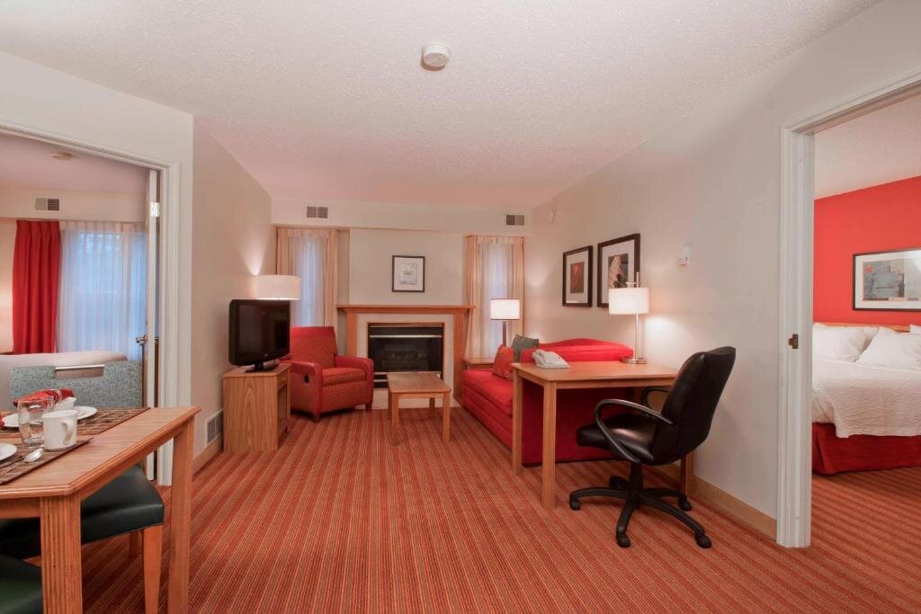Люкс с 2 комнатами Residence Inn by Marriott Davenport