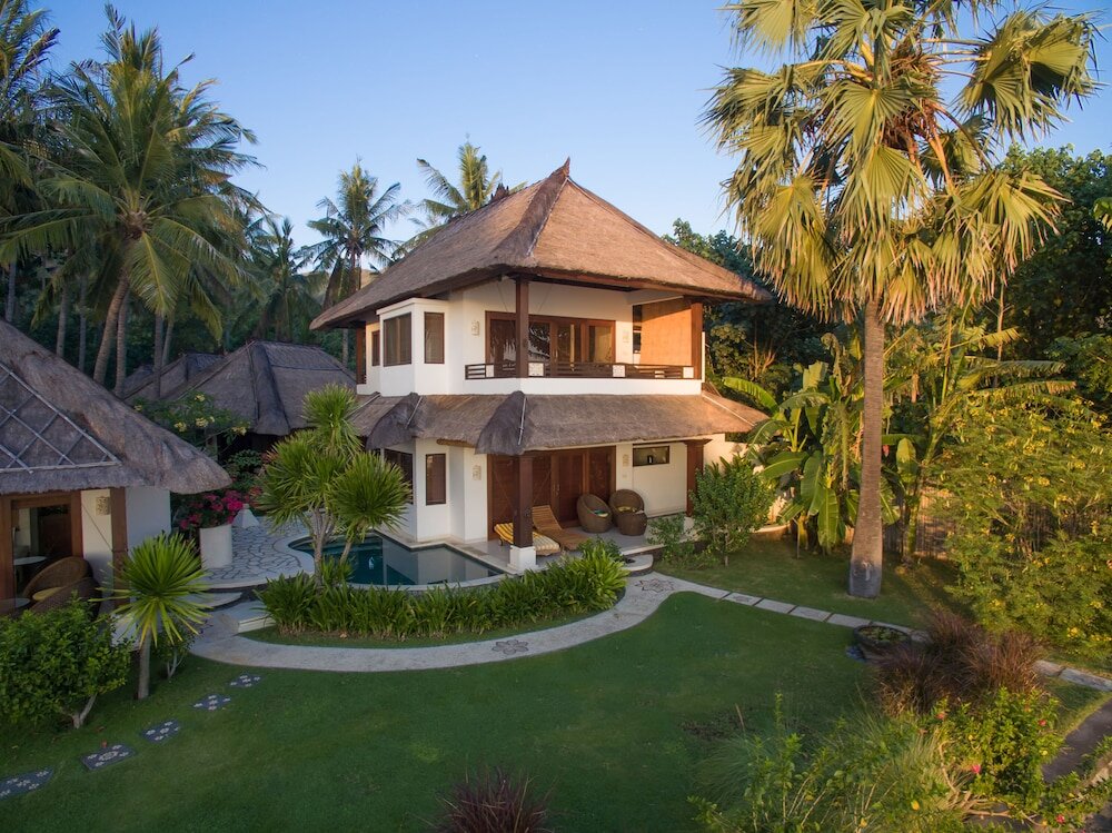 Номер Deluxe с балконом и beachfront Palm Garden Amed Beach & Spa Resort Bali