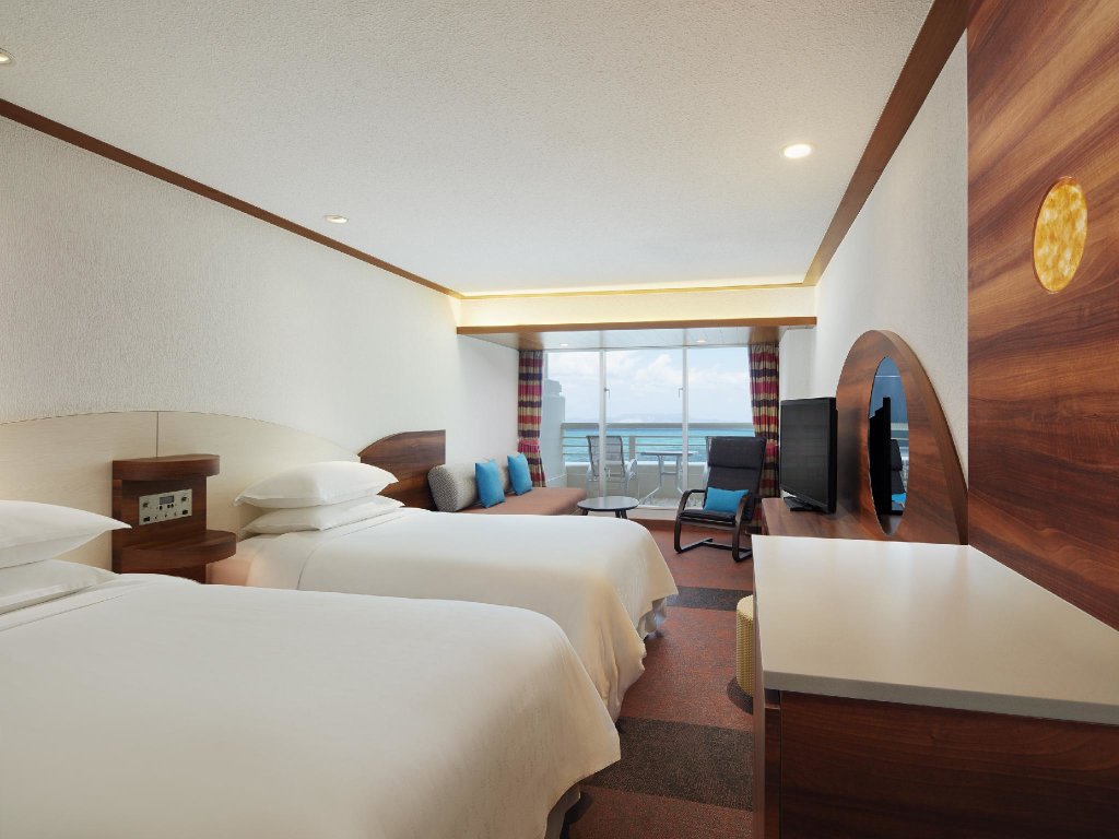 Camera Deluxe Sheraton Okinawa Sunmarina Resort