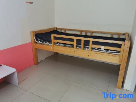 Кровать в общем номере (мужской номер) Shenyang Dream Train Hostel