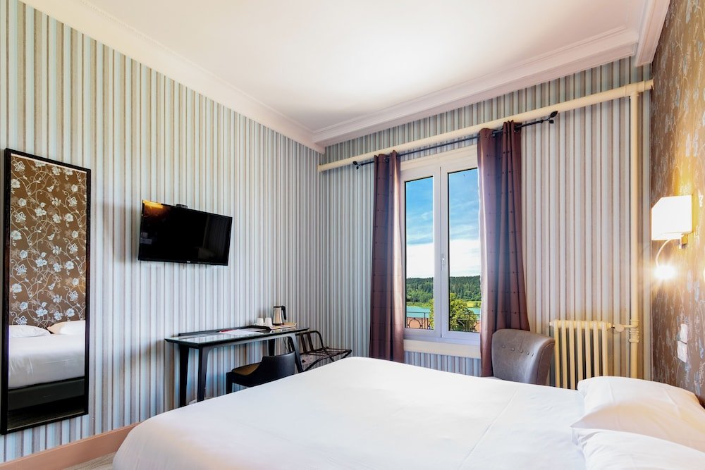 Standard Double room with lake view Hôtel-Restaurant Le Lac