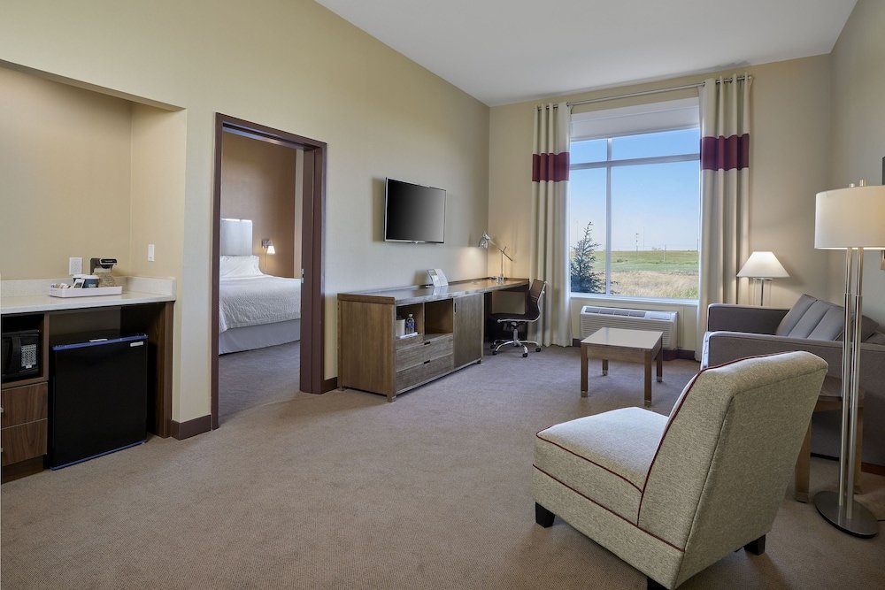 Suite Four Points by Sheraton Sherwood Park