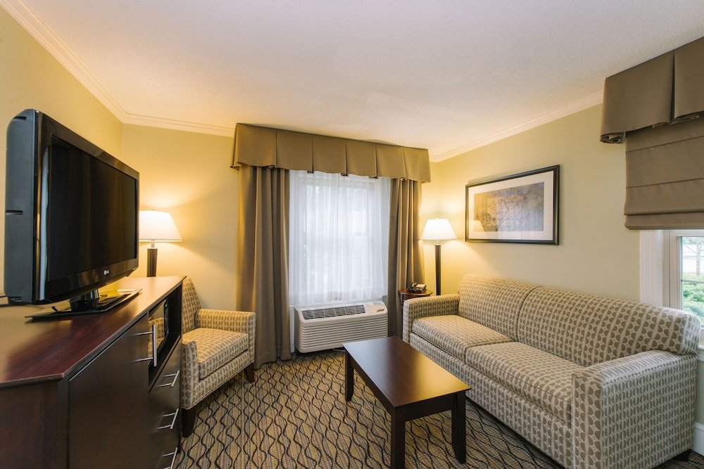 Suite cuádruple 1 dormitorio Holiday Inn Express and Suites Merrimack, an IHG Hotel