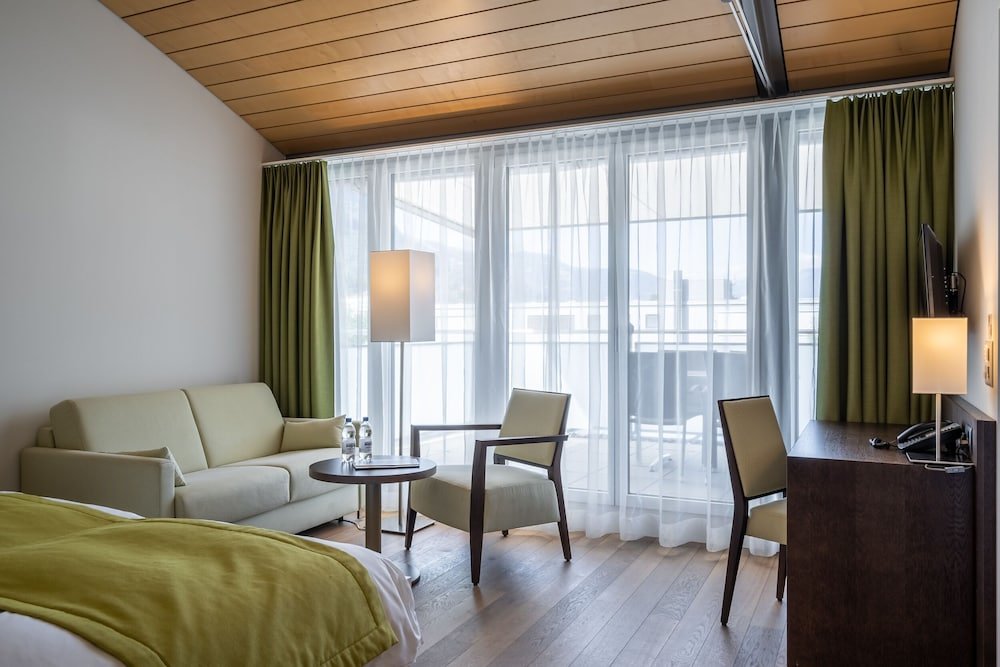 Двухместный номер Premium мансарда Hotel Artos Interlaken