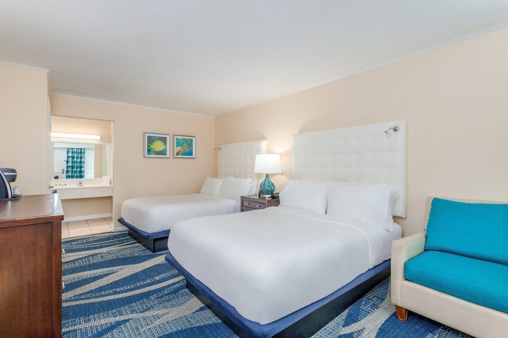 Четырёхместный номер Standard Holiday Inn Key Largo, an IHG Hotel
