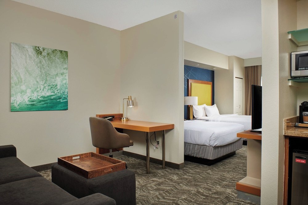 Люкс SpringHill Suites by Marriott Baton Rouge North / Airport
