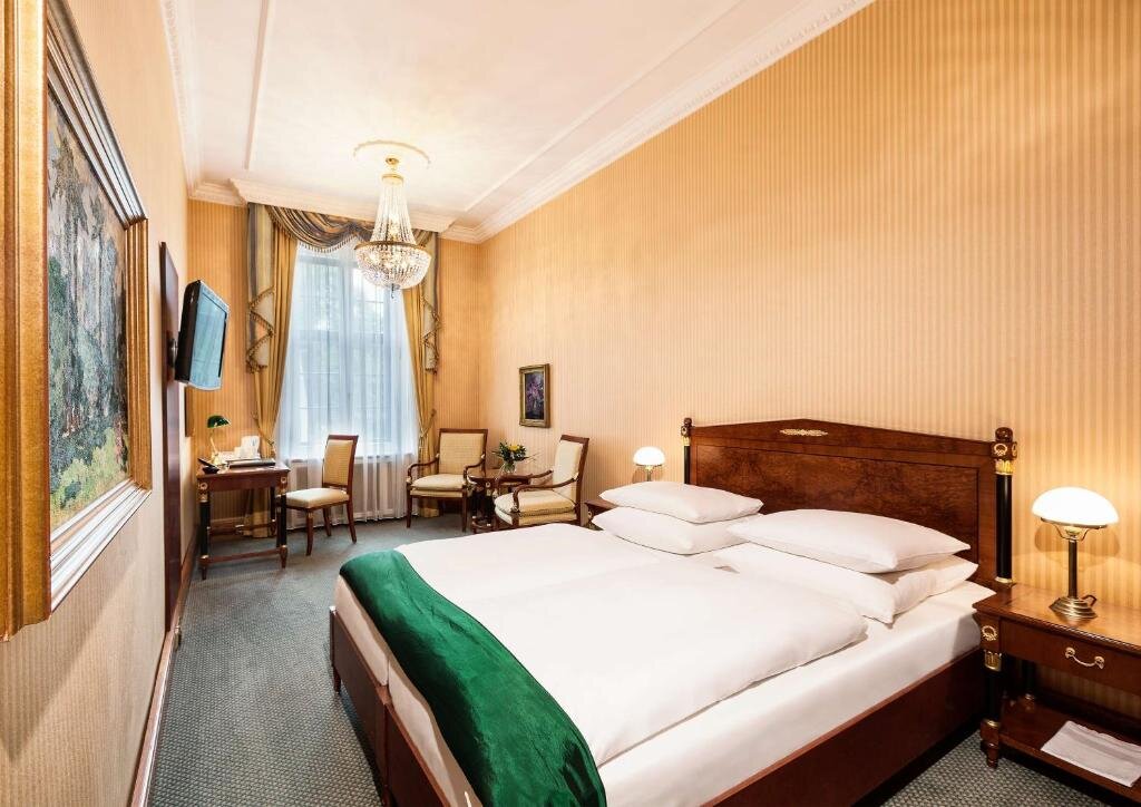 Historical Double room Best Western Premier Grand Hotel Russischer Hof