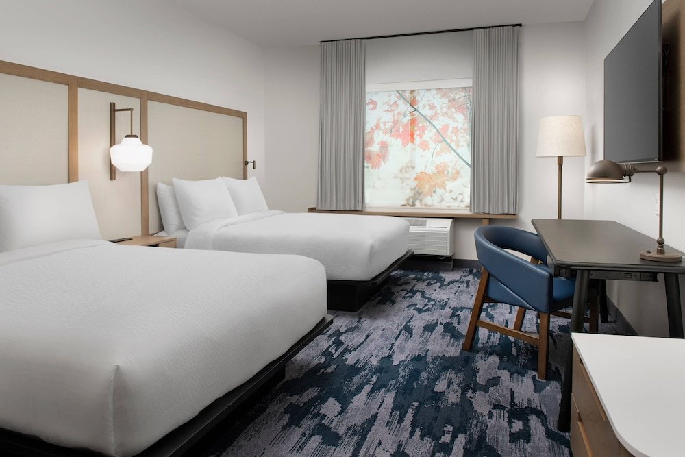 Четырёхместный номер Standard Fairfield Inn & Suites by Marriott Santa Rosa Rohnert Park