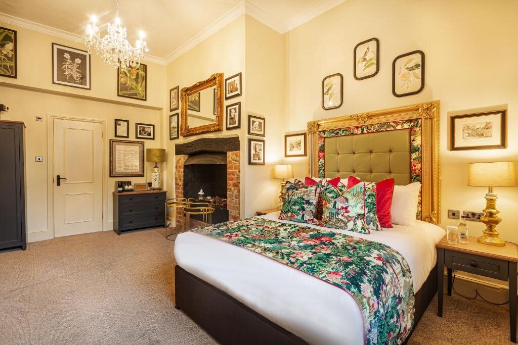 Superior Double room The George Hotel, Dorchester-on-Thames, Oxfordshire