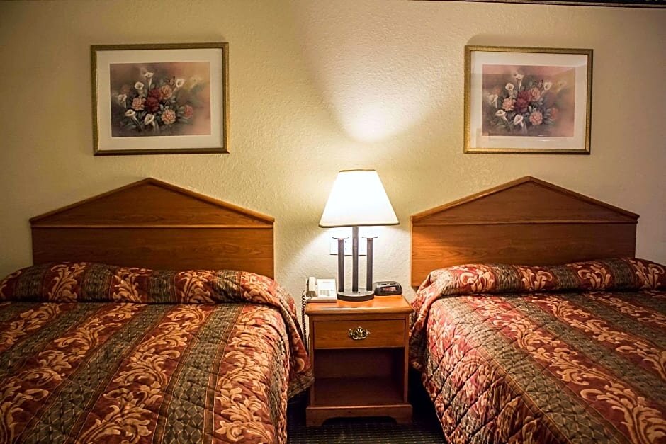 Standard Double room Econo Lodge Akron