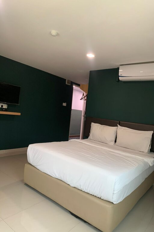 Двухместный люкс Room V by SECOM Jalan Megat