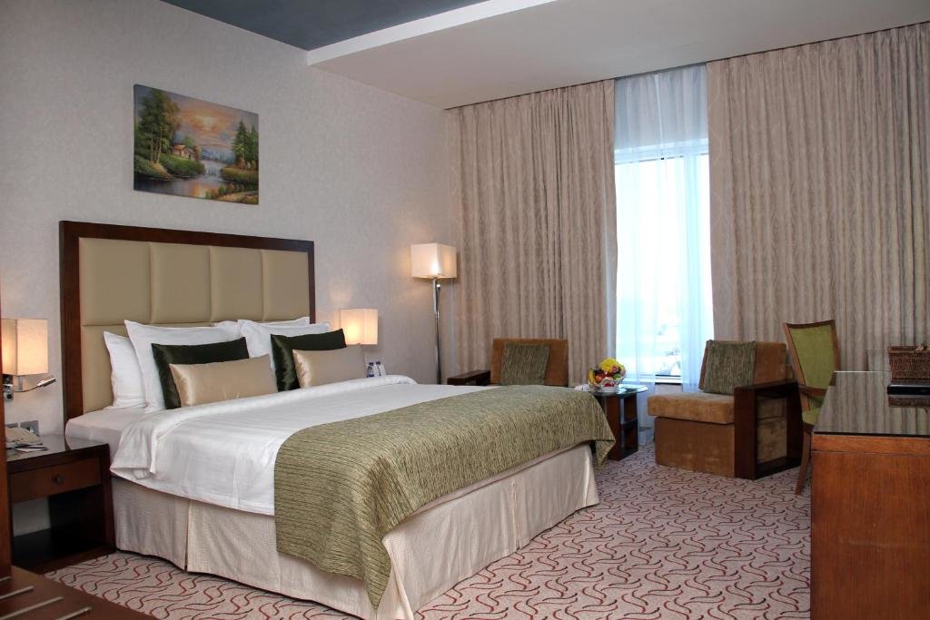 Люкс Executive с 3 комнатами Samaya Hotel Deira