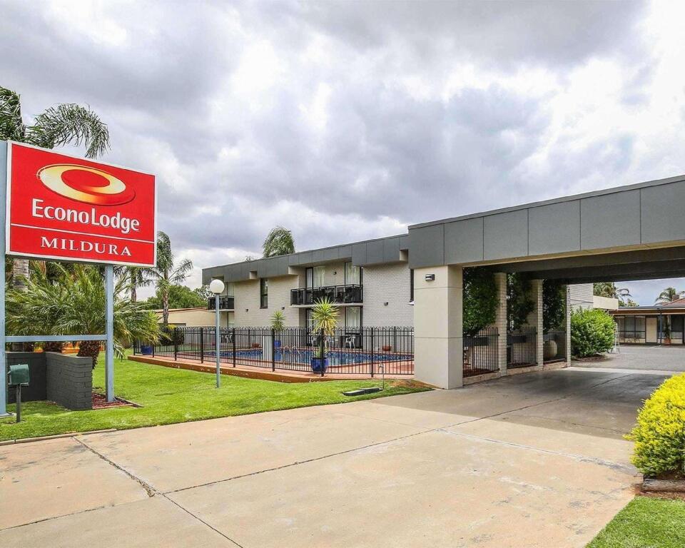 Кровать в общем номере Econo Lodge Mildura