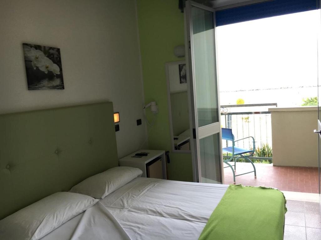 Standard Doppel Zimmer mit Meerblick San Giorgio Savoia