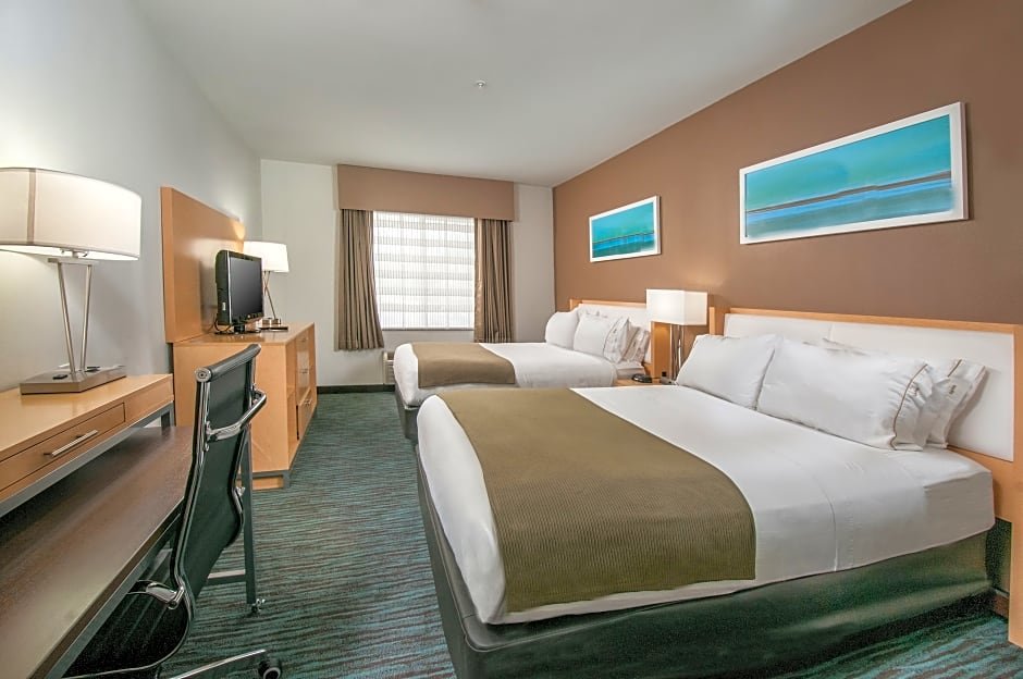 1 Bedroom Quadruple Suite Holiday Inn Express Hotel & Suites San Antonio