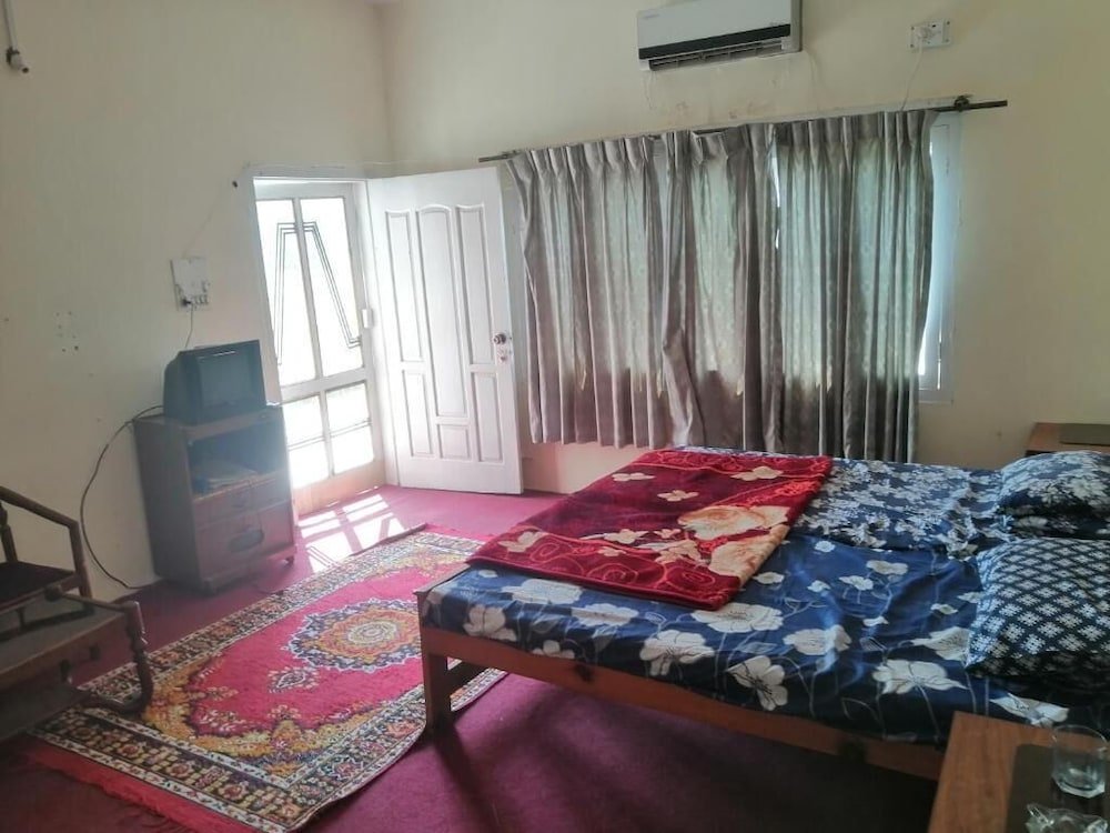 Deluxe room Poonch Guest house