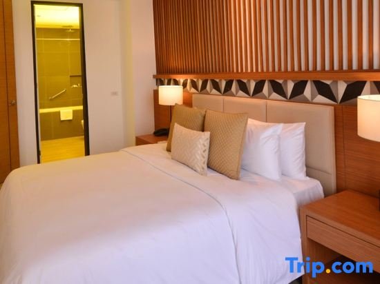 Suite Crown Hotel at Harbour Springs Palawan Managed by Enderun Hotels