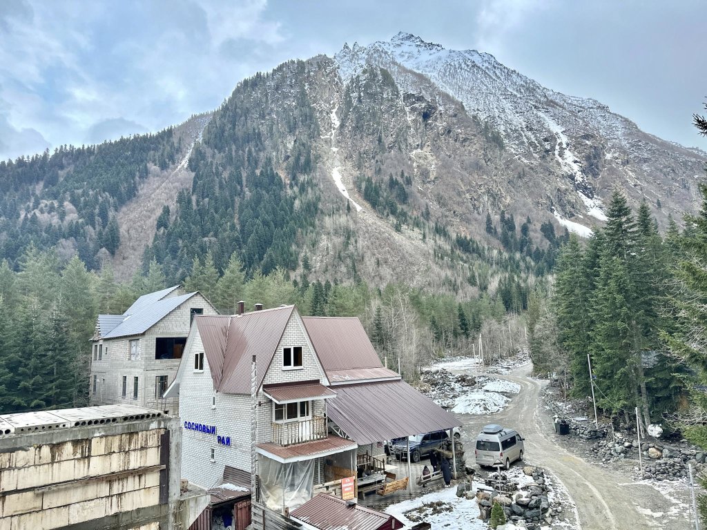 Дом для отпуска Шале Holiday Home Dombay в Домбай, Карачаево-Черкесская  Республика. Забронировать Шале Holiday Home Dombay, Аланская улица, 36