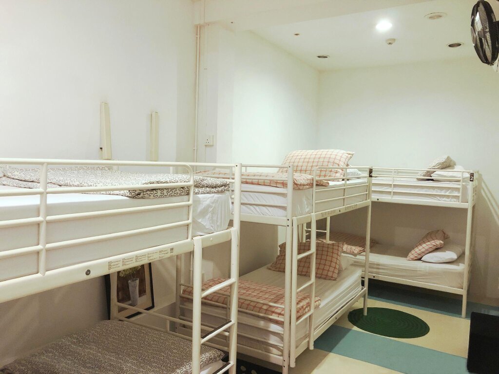 Кровать в общем номере (женский номер) Drop Inn Singapore