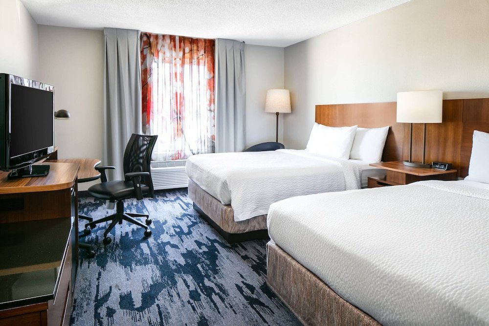 Четырёхместный номер Standard Fairfield Inn & Suites by Marriott Tulsa Central