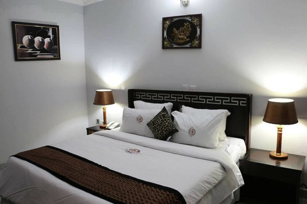 Deluxe room All Seasons Hotel Owerri