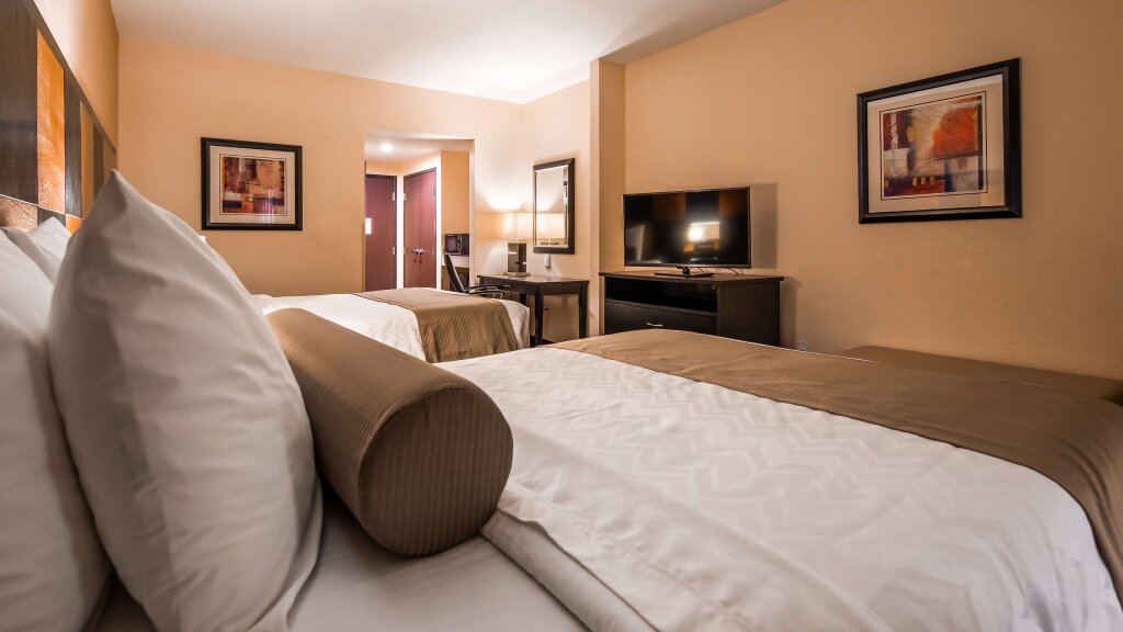 Standard Double room Best Western Plus Airport Inn & Suites