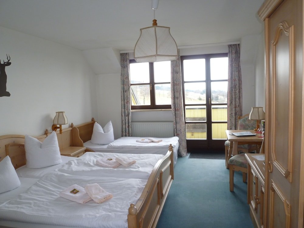 Standard Triple room Berggasthof & Hotel Hinterrod