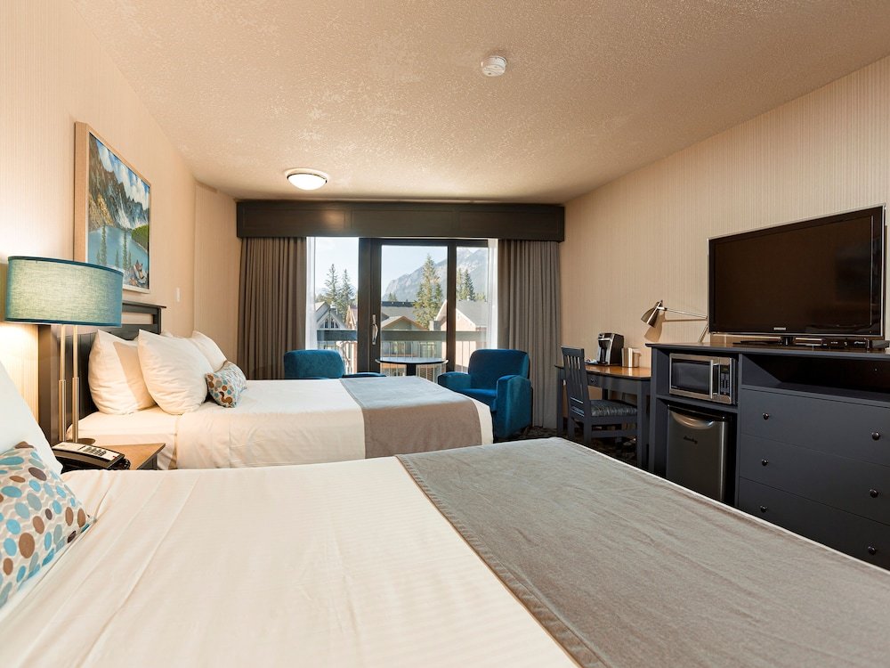 Superior Quadruple room with mountain view High Country Inn