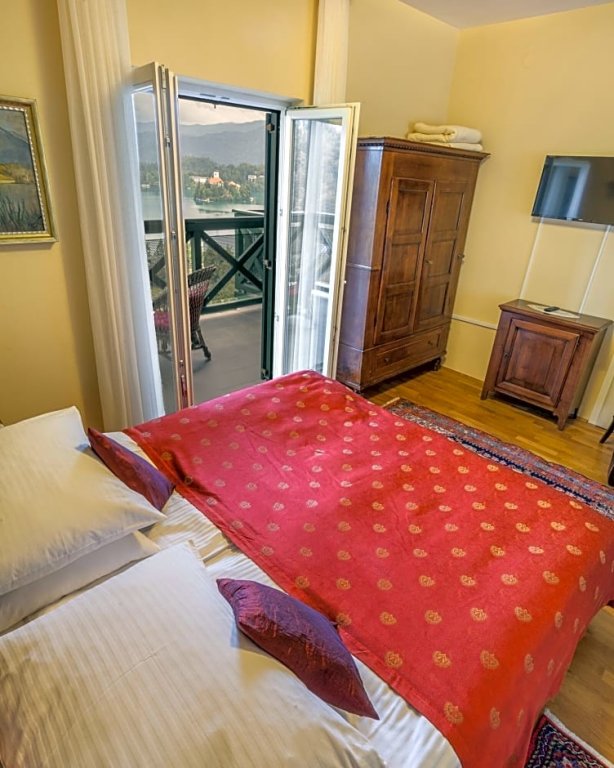 Двухместный номер Comfort с балконом и с видом на озеро Hotel Triglav
