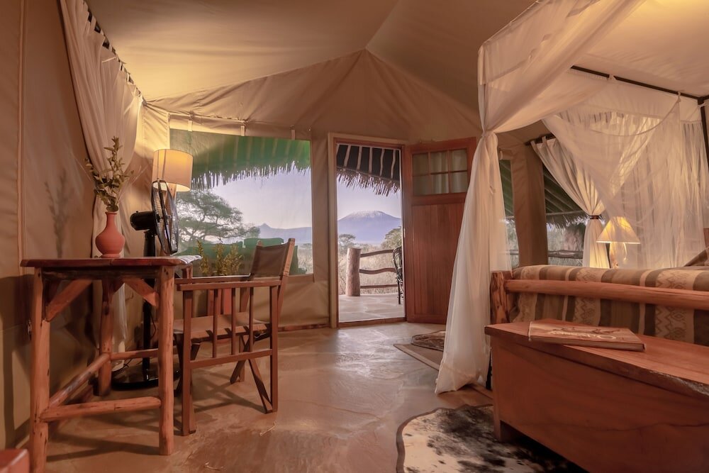 Семейный тент с 2 комнатами Kibo Safari Camp