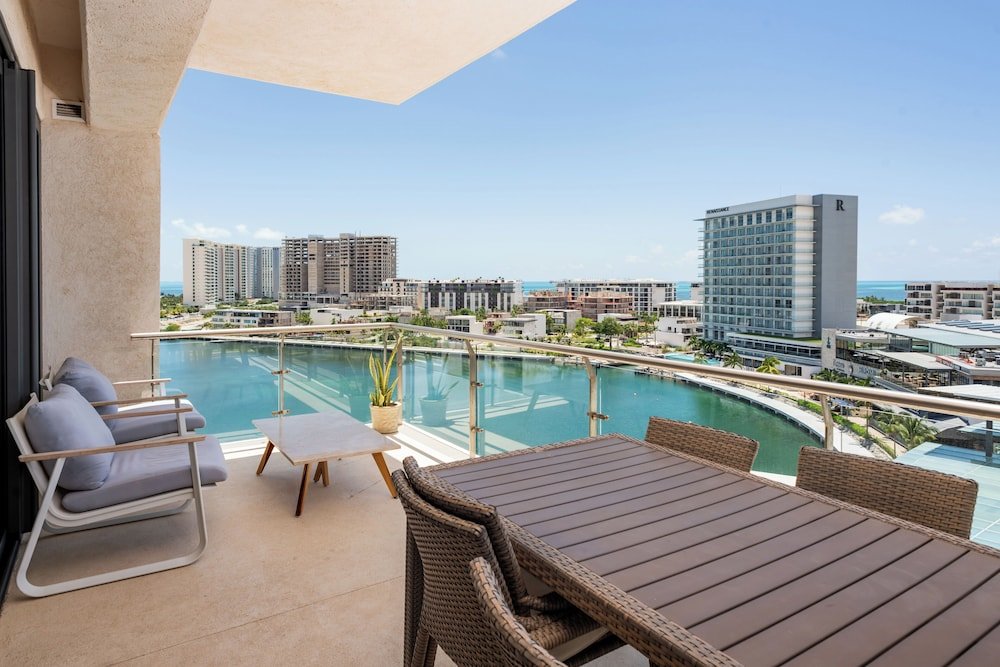 Апартаменты Deluxe Luxury Condo 2bdr - Puerto Cancun
