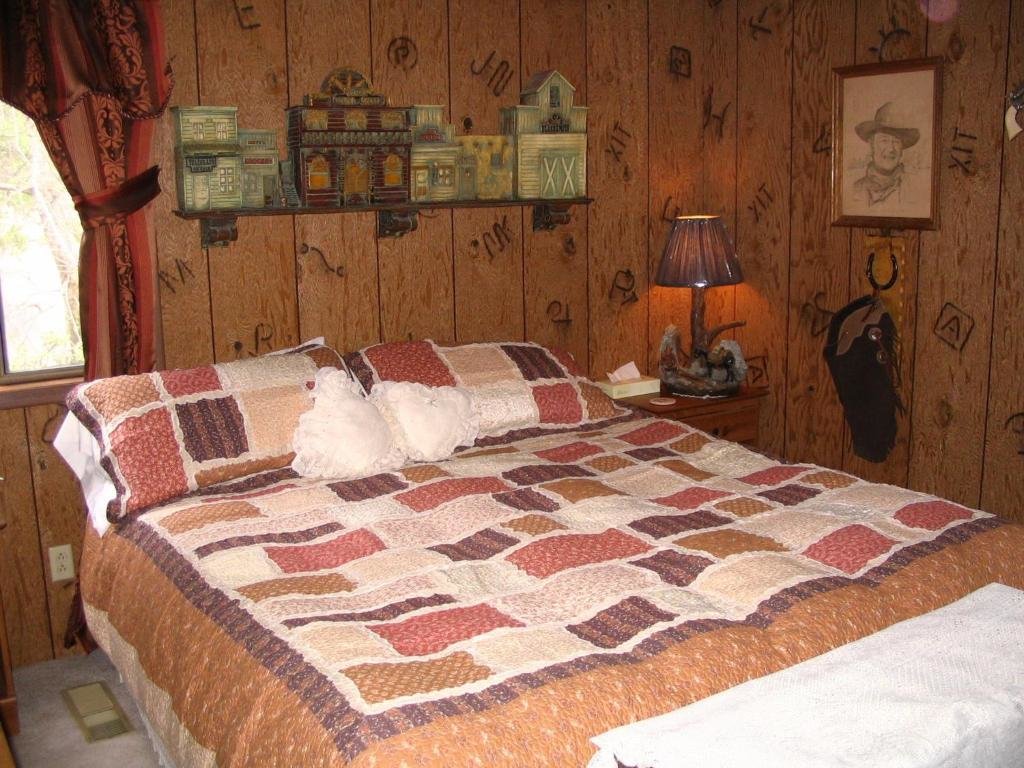 Standard Zimmer Lonesome Dove Guest Ranch