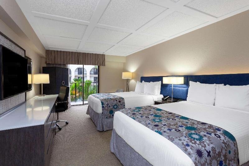 Standard Vierer Zimmer mit Poolblick Wyndham Boca Raton Hotel
