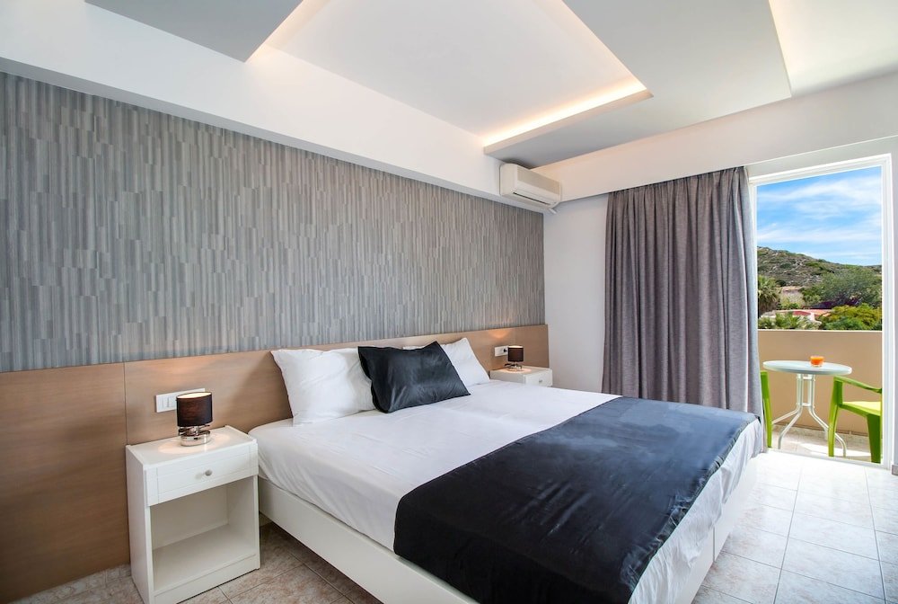 Deluxe double chambre 1 chambre avec balcon Stavris Studios & Pool Suites