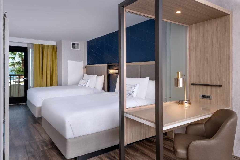 Двухместный люкс с видом на океан SpringHill Suites by Marriott San Diego Carlsbad