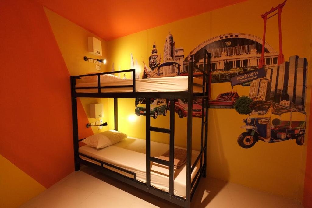 Кровать в общем номере Everyday Bangkok Hostel