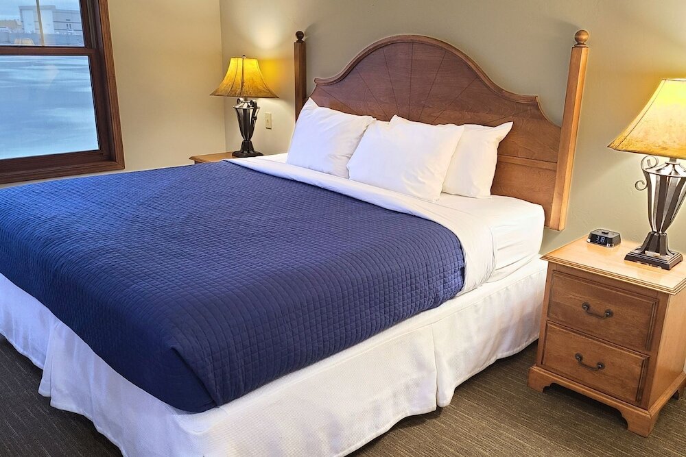 Suite 3 Zimmer mit Wasserblick Bridgeport Waterfront Resort