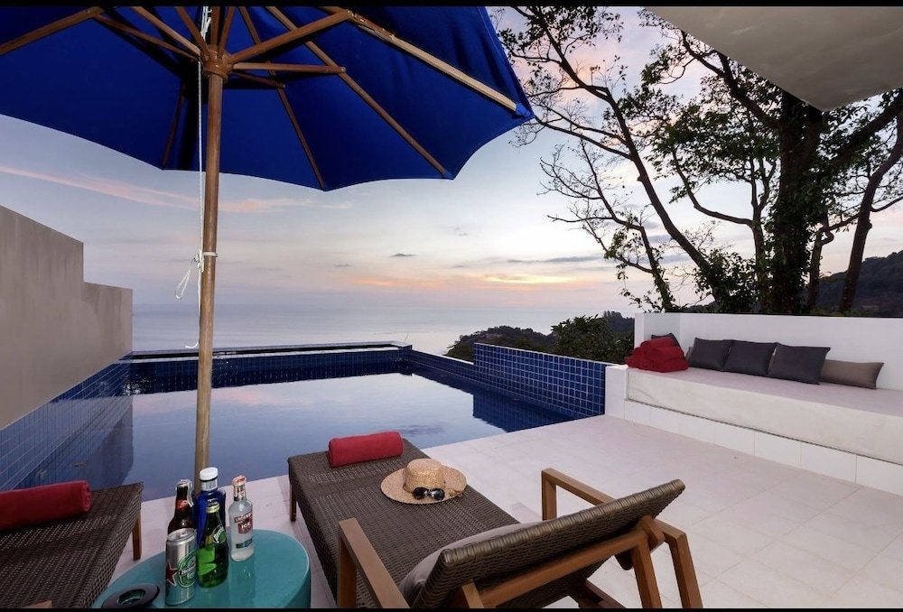 Люкс Grand Bleu Ocean View Pool Suite