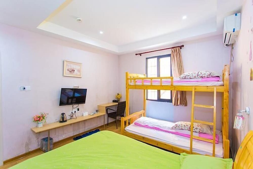 Deluxe Family room Xiamen Zengcuoan Aichao Hostel