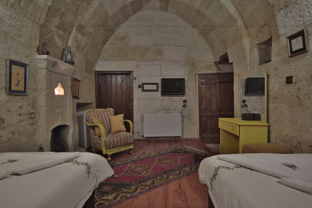Deluxe Suite Turbel Cave House