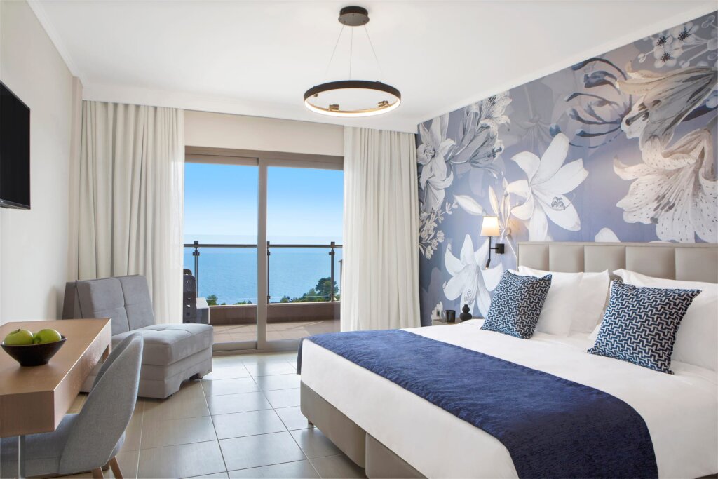 Camera tripla Deluxe con vista mare Ajul Luxury Hotel & Spa Resort