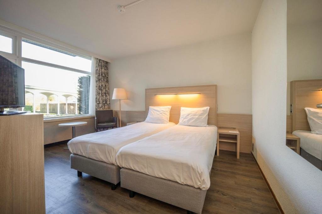 Двухместный номер Comfort с балконом Fletcher Hotel Restaurant De Witte Raaf