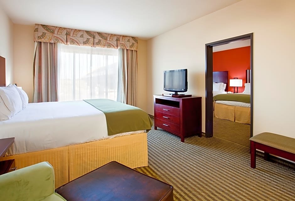 Vierer Suite 2 Schlafzimmer Holiday Inn Express & Suites Guthrie, an IHG Hotel