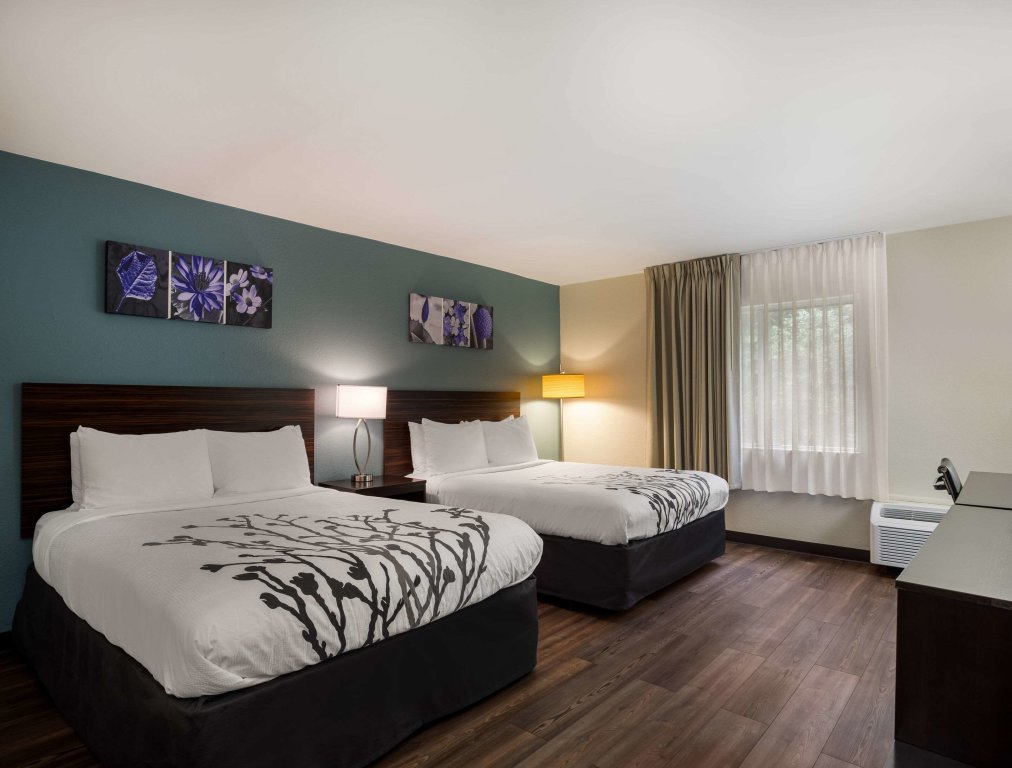 Standard Quadruple room Sleep Inn Savannah Midtown