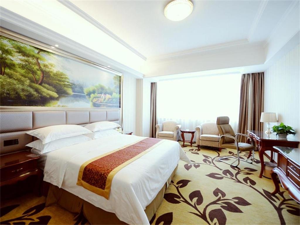 Двухместный номер Standard с красивым видом из окна Vienna International Hotel Shanghai Nanxiang International Expo Centre