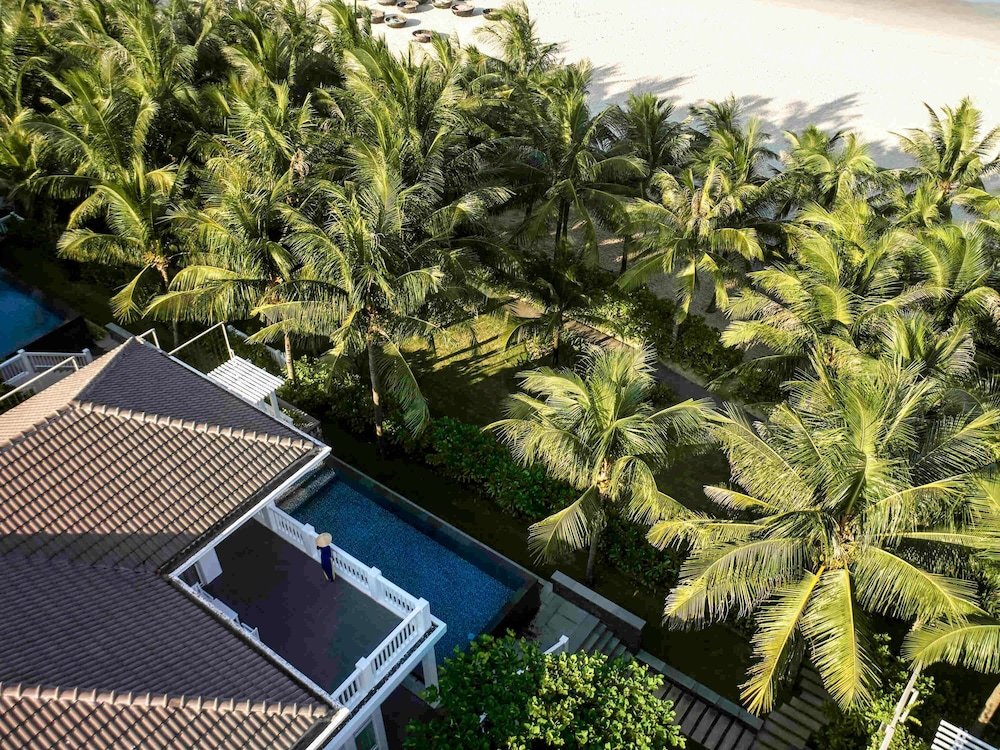 Вилла с 4 комнатами beachfront Premier Village Danang Resort Managed By Accor